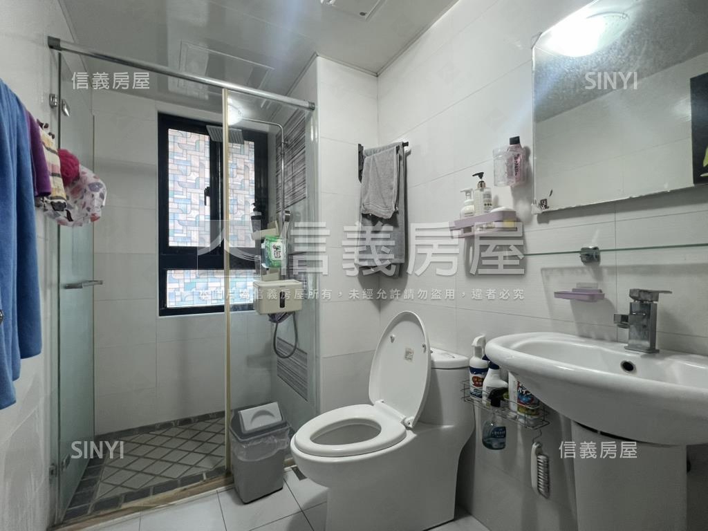 水交社稀有四房雙平車房屋室內格局與周邊環境