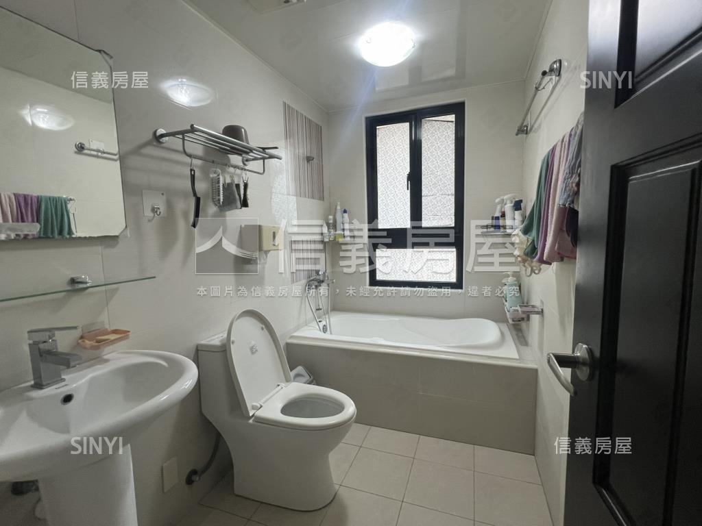 水交社稀有四房雙平車房屋室內格局與周邊環境