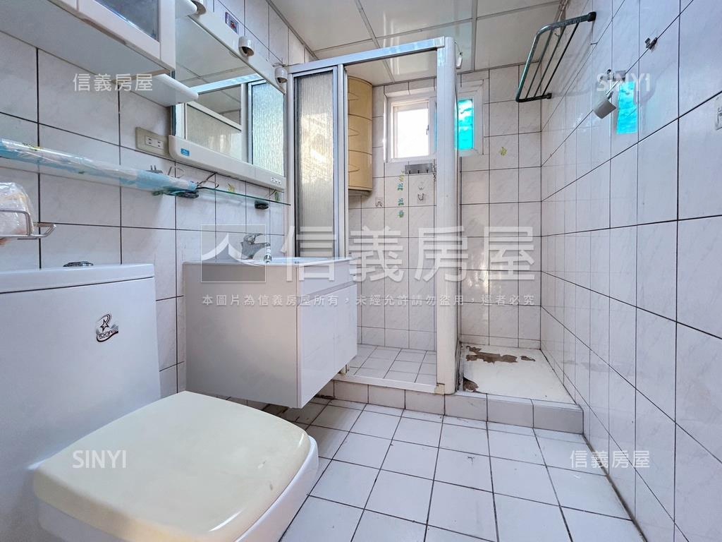 專任～河畔皇宮河景大戶房屋室內格局與周邊環境