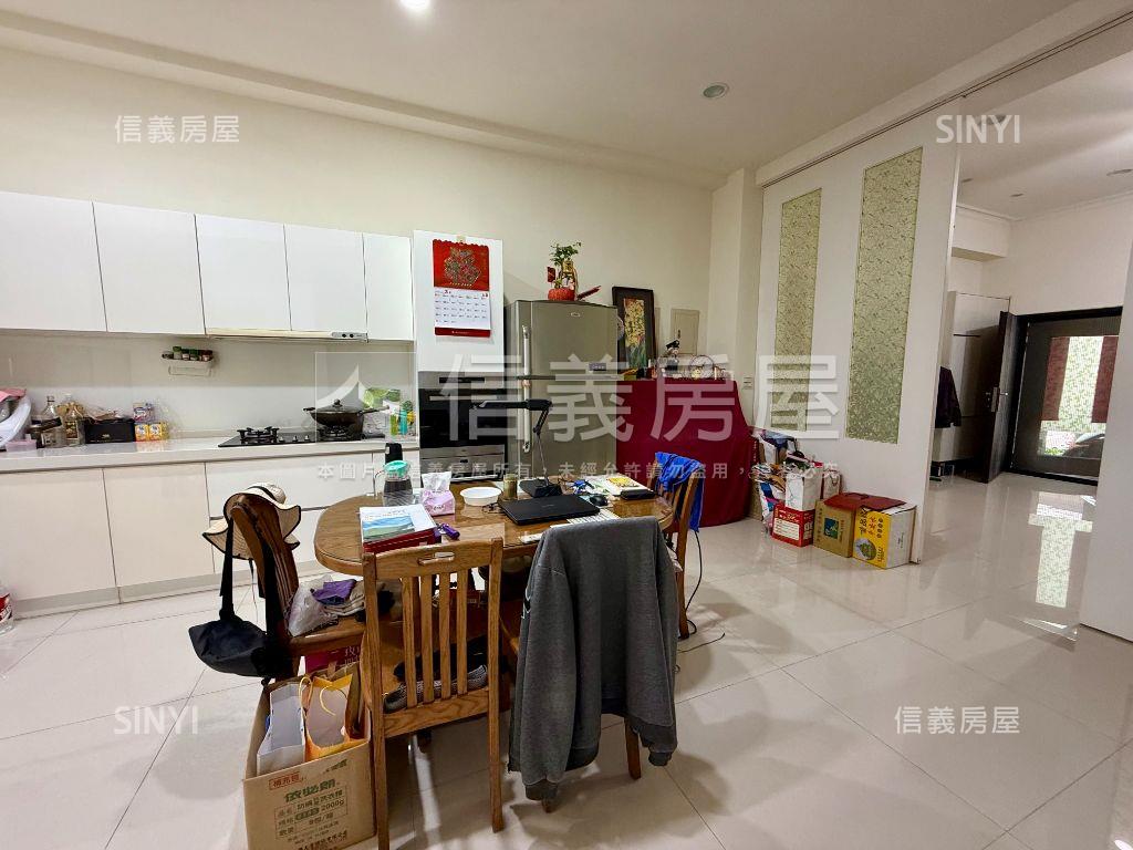 北屯佑崧４套房雙車別墅房屋室內格局與周邊環境