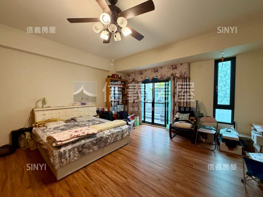 北屯佑崧４套房雙車別墅房屋室內格局與周邊環境