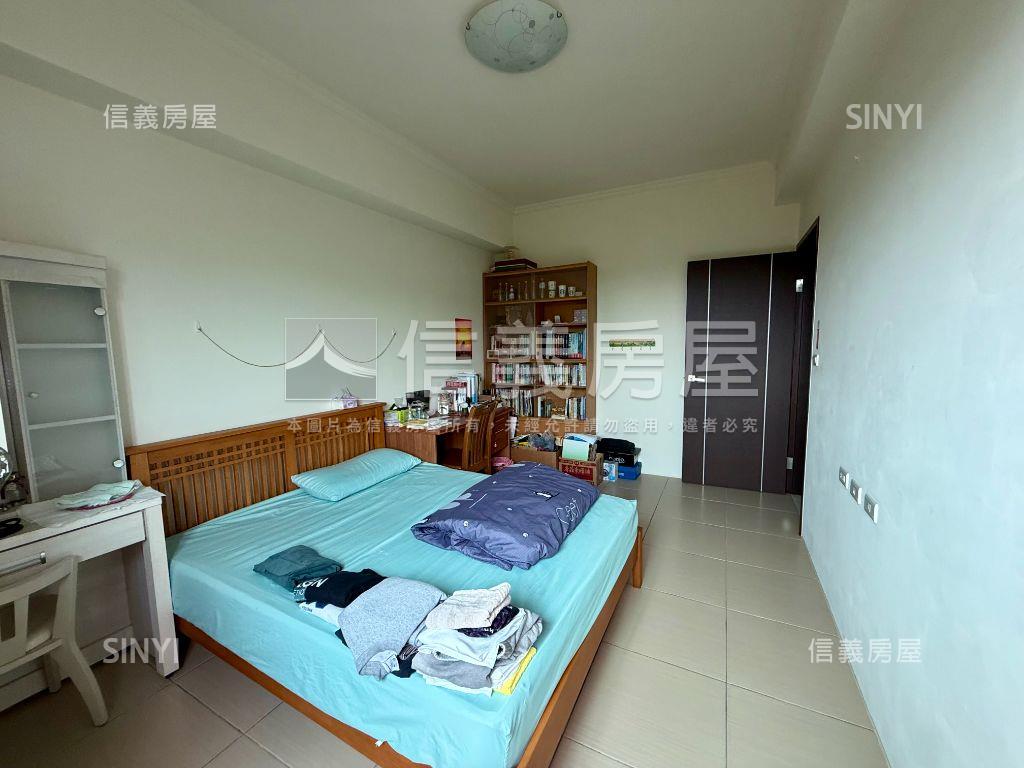 北屯佑崧４套房雙車別墅房屋室內格局與周邊環境