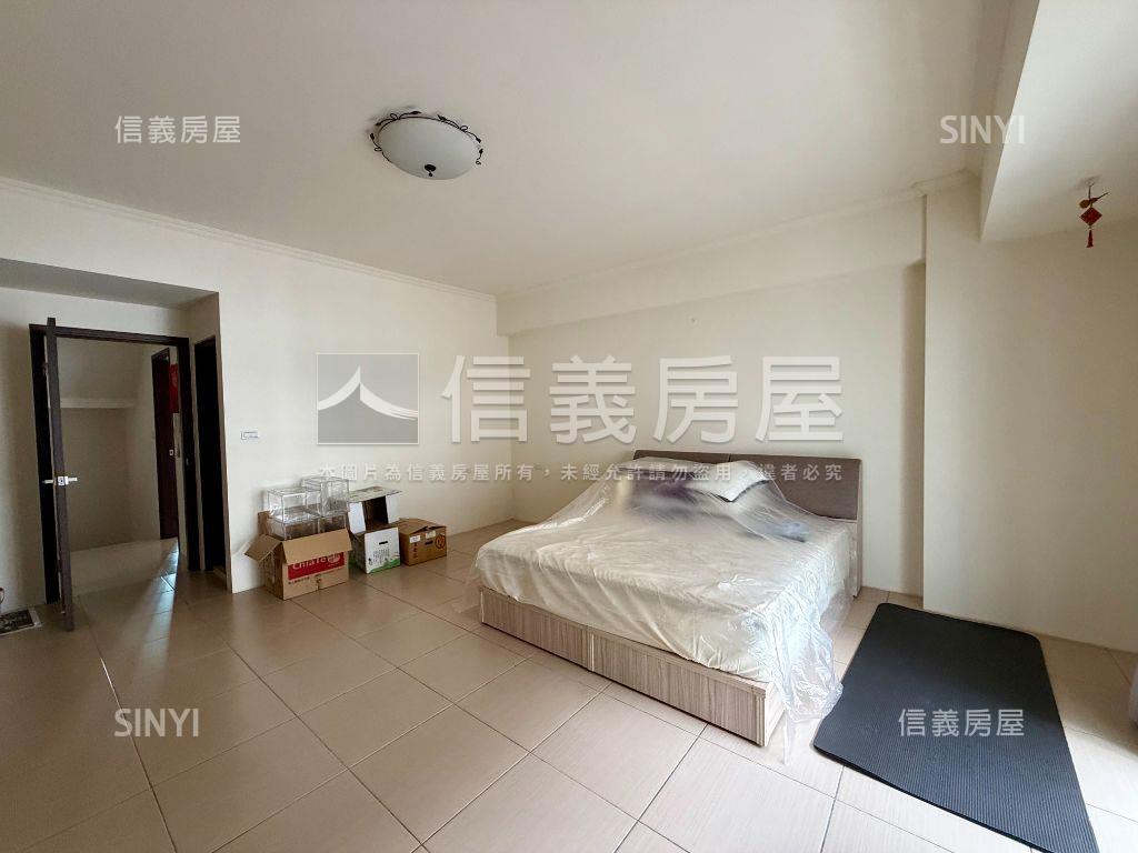 北屯佑崧４套房雙車別墅房屋室內格局與周邊環境