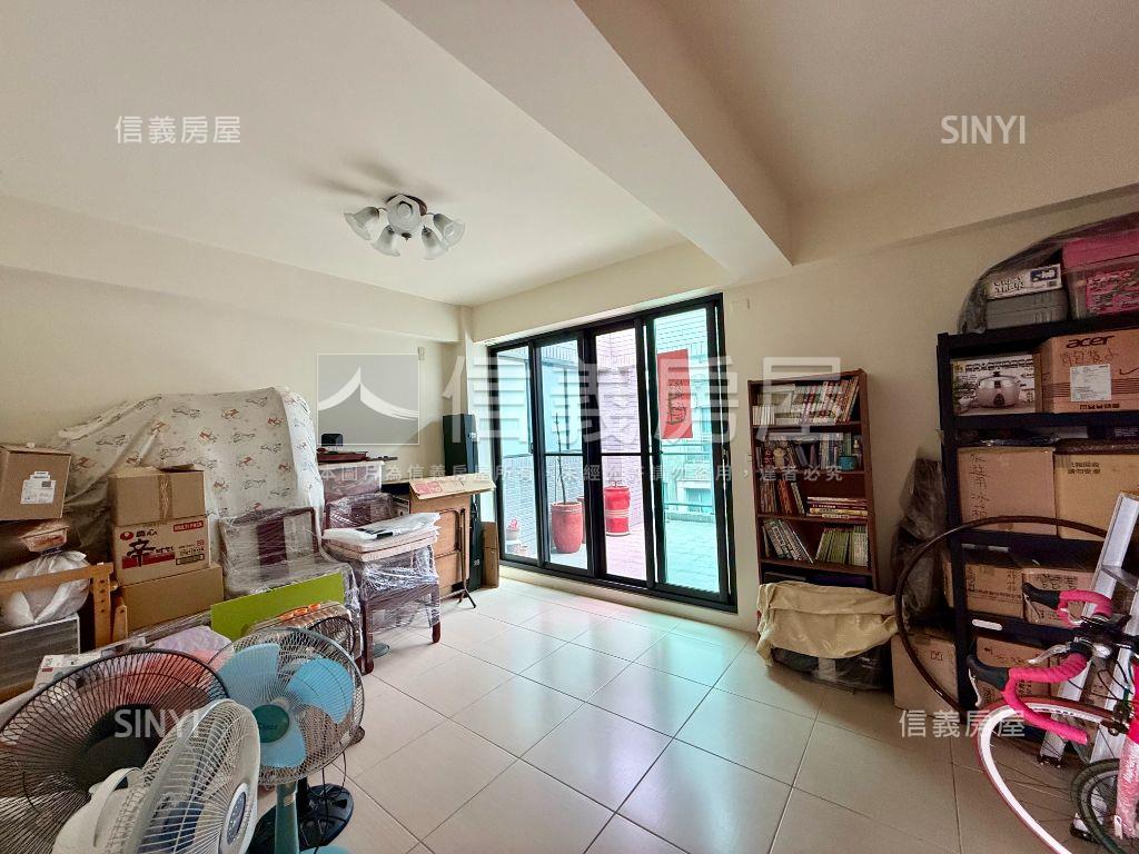 北屯佑崧４套房雙車別墅房屋室內格局與周邊環境