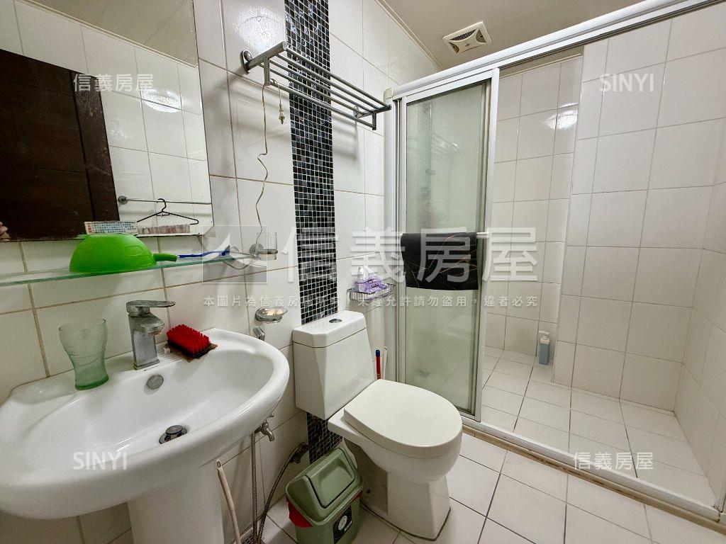 北屯佑崧４套房雙車別墅房屋室內格局與周邊環境