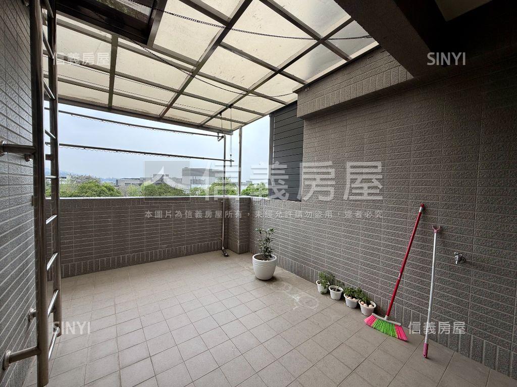 北屯佑崧４套房雙車別墅房屋室內格局與周邊環境