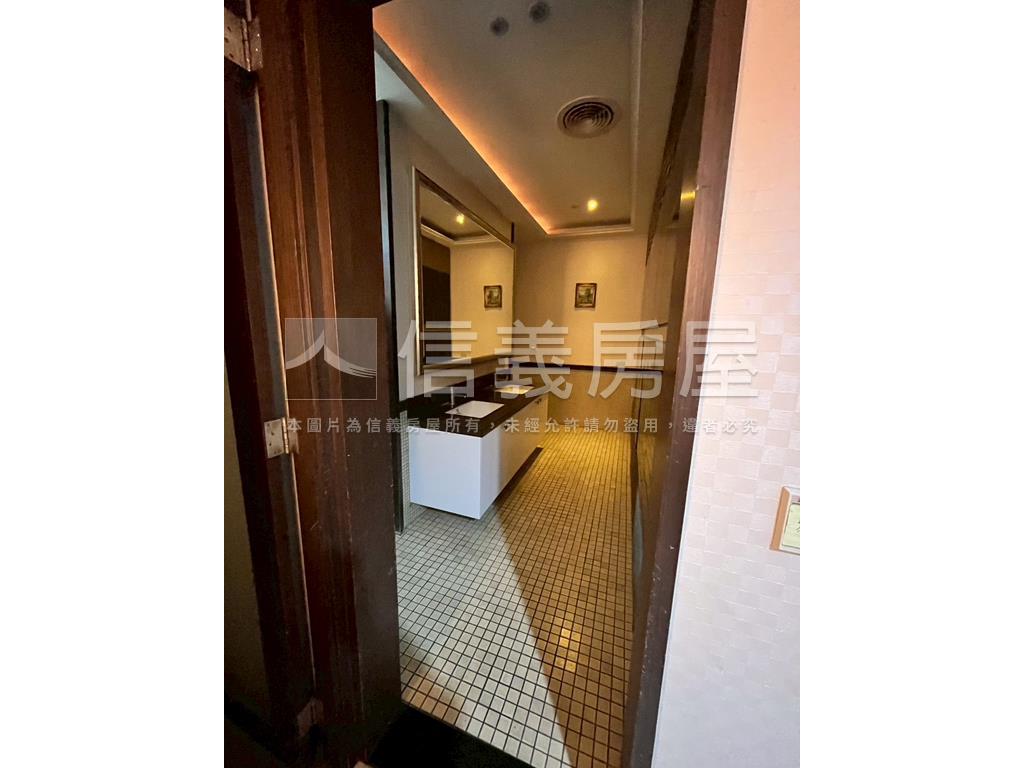 近未來捷運站藝文特區商辦房屋室內格局與周邊環境