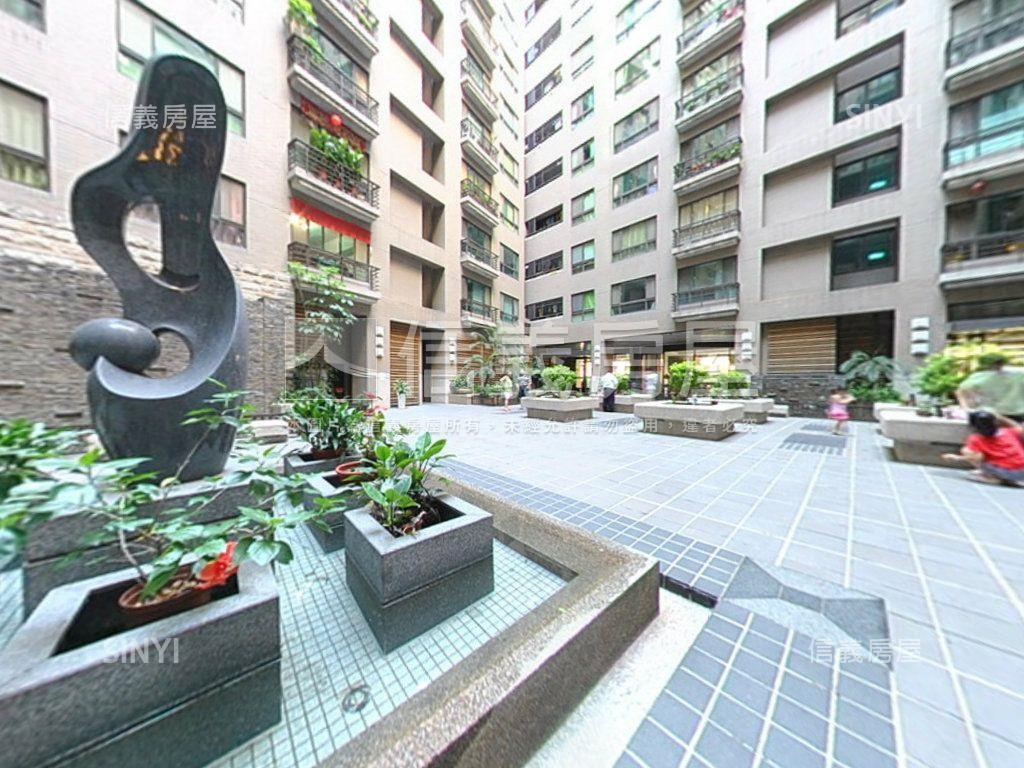 可可亞Ⅱ三房帶車位房屋室內格局與周邊環境