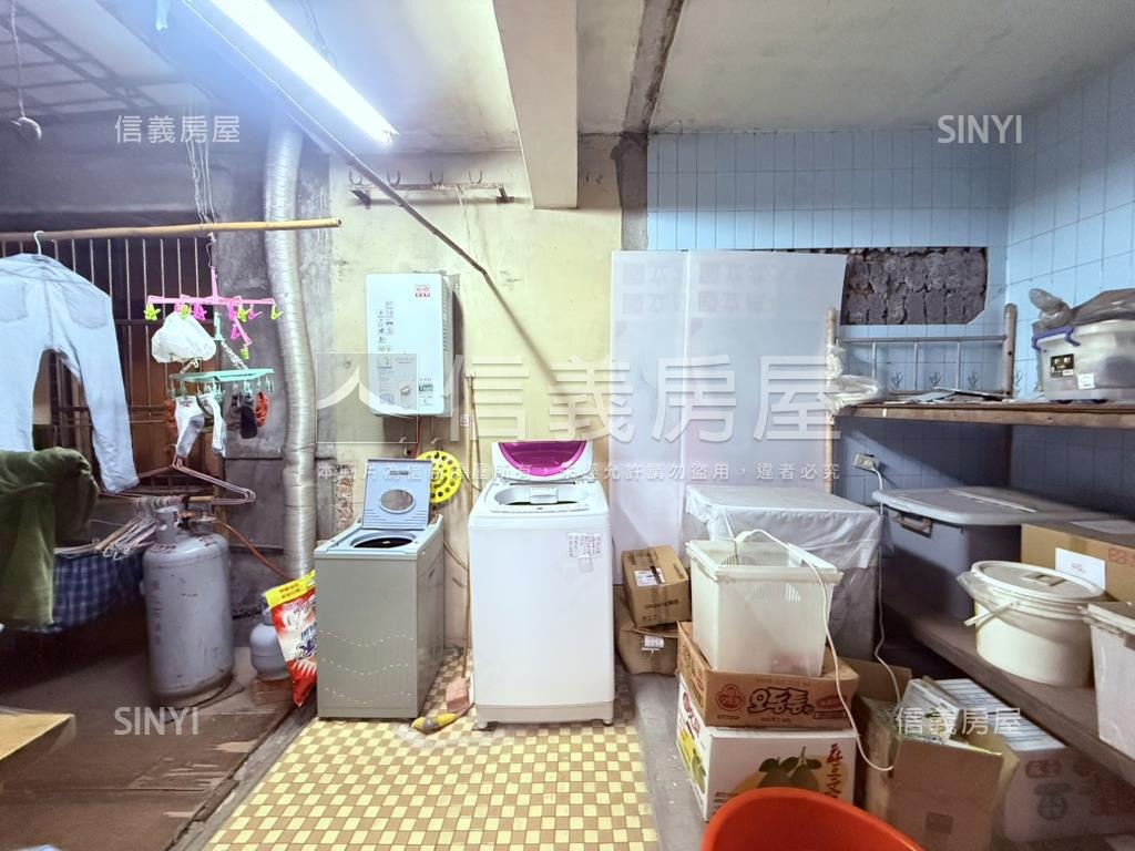 龜山自強西路大面寬店面Ａ房屋室內格局與周邊環境