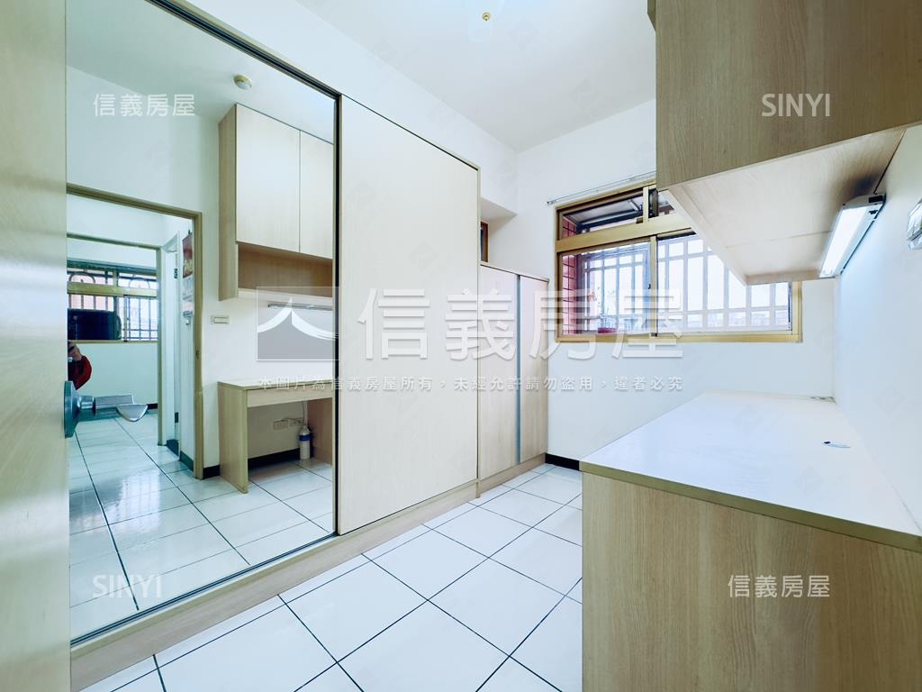 景安捷運維多利亞電梯兩房房屋室內格局與周邊環境