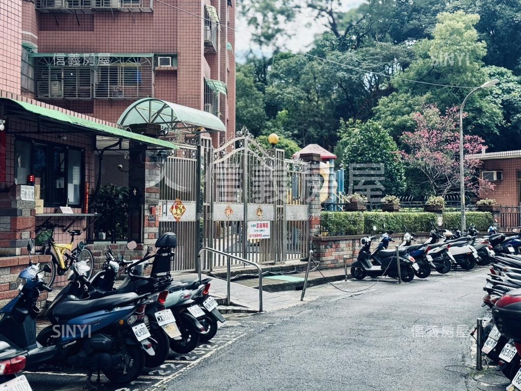 景安捷運維多利亞電梯兩房房屋室內格局與周邊環境