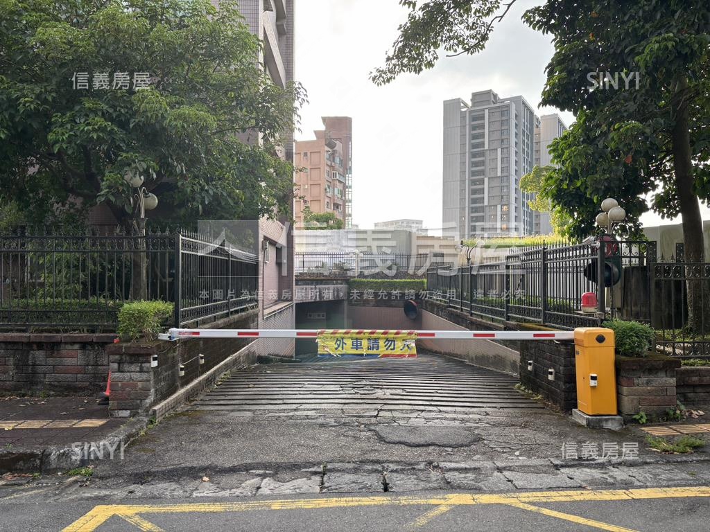 美式森呼吸首購家庭房屋室內格局與周邊環境