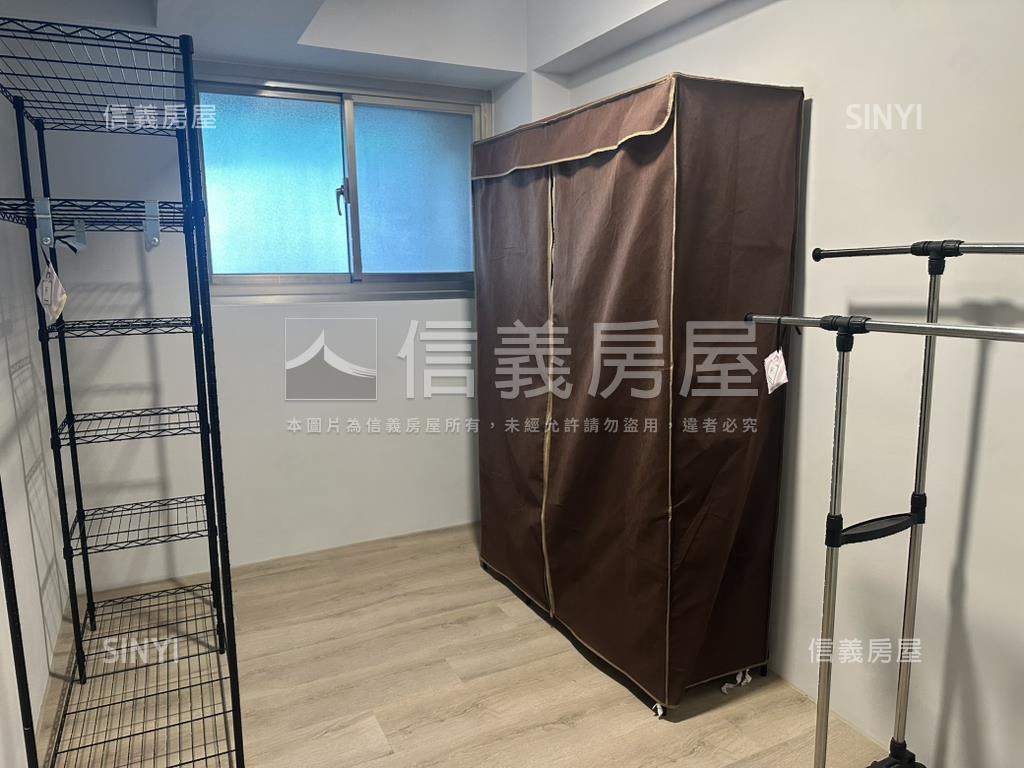 新案到～潤華大樓電梯三房房屋室內格局與周邊環境