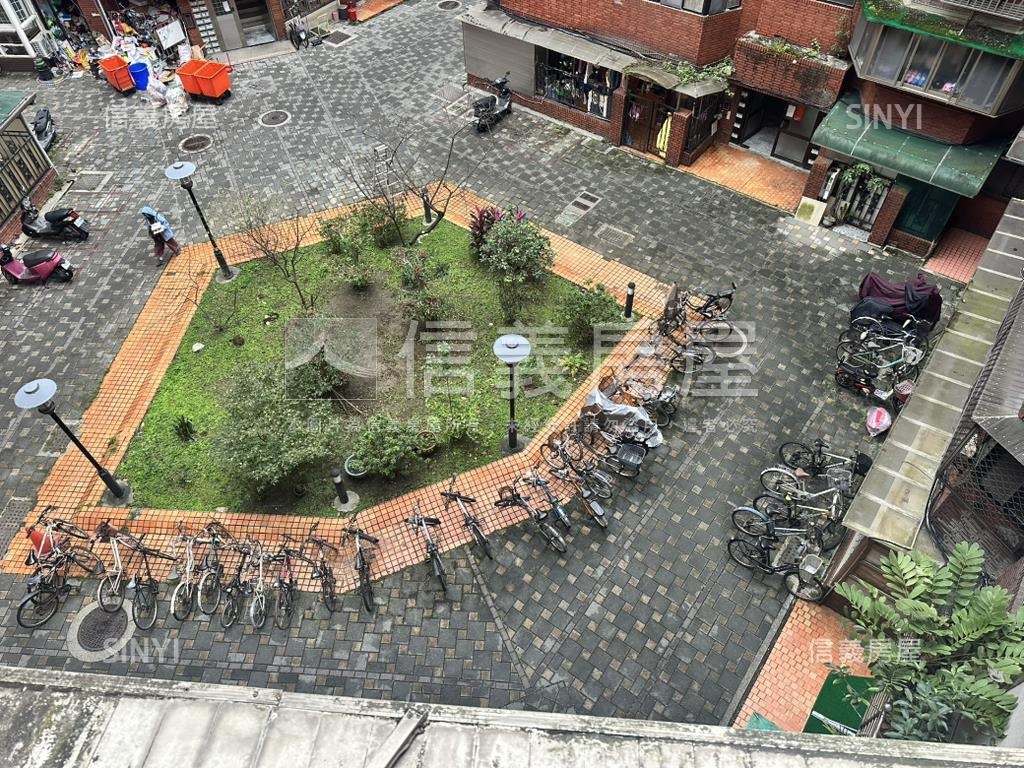 新案到～潤華大樓電梯三房房屋室內格局與周邊環境