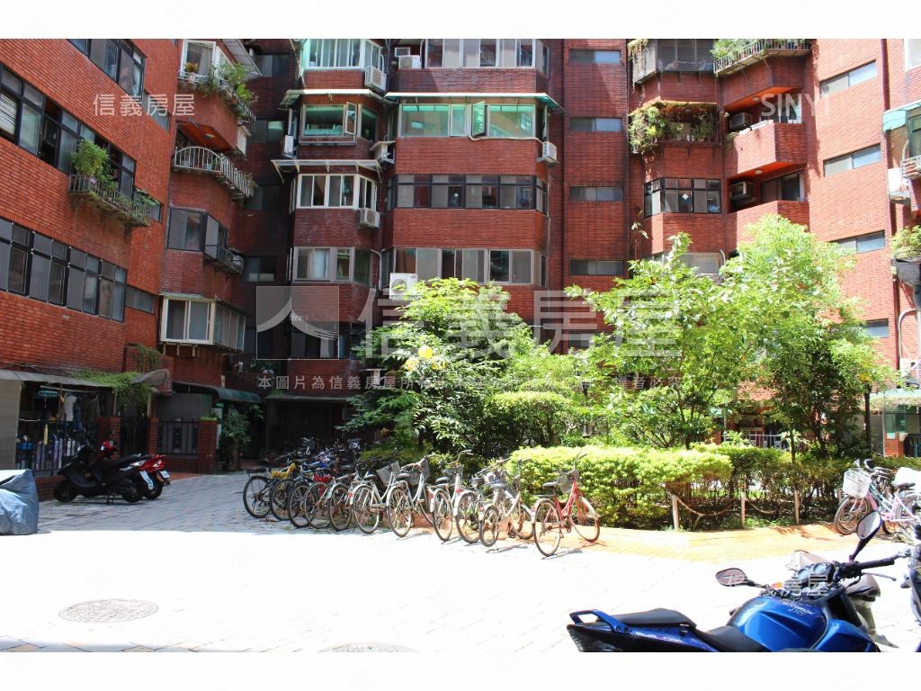 新案到～潤華大樓電梯三房房屋室內格局與周邊環境