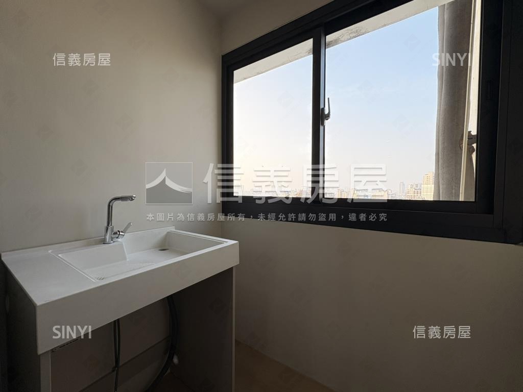 台南火車站質感三房車位房屋室內格局與周邊環境