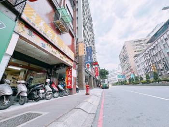 捷運商圈☆璀璨面寬店面