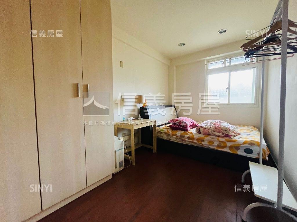 誠售南京東黃金３樓３房房屋室內格局與周邊環境