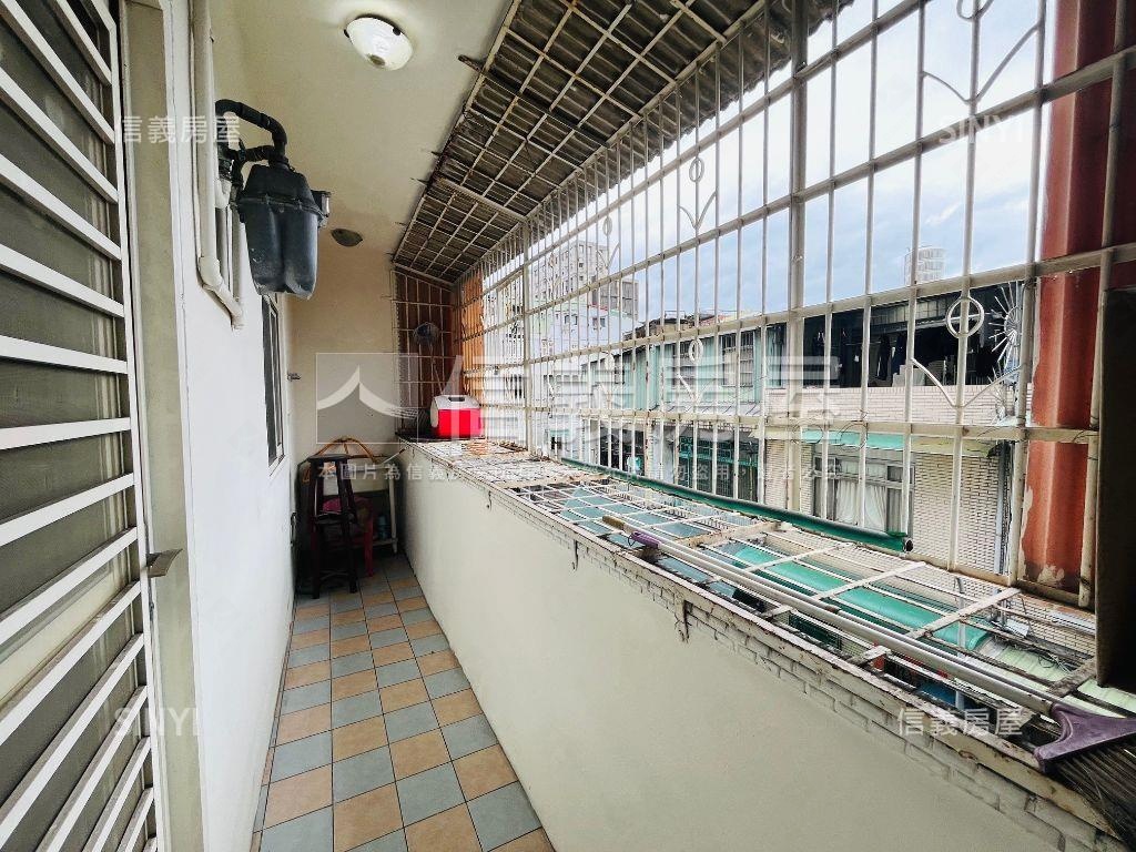 誠售南京東黃金３樓３房房屋室內格局與周邊環境