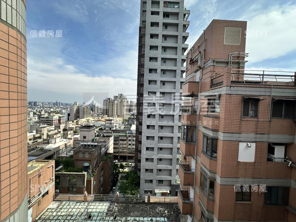 君臨天下合併戶大空間房屋室內格局與周邊環境