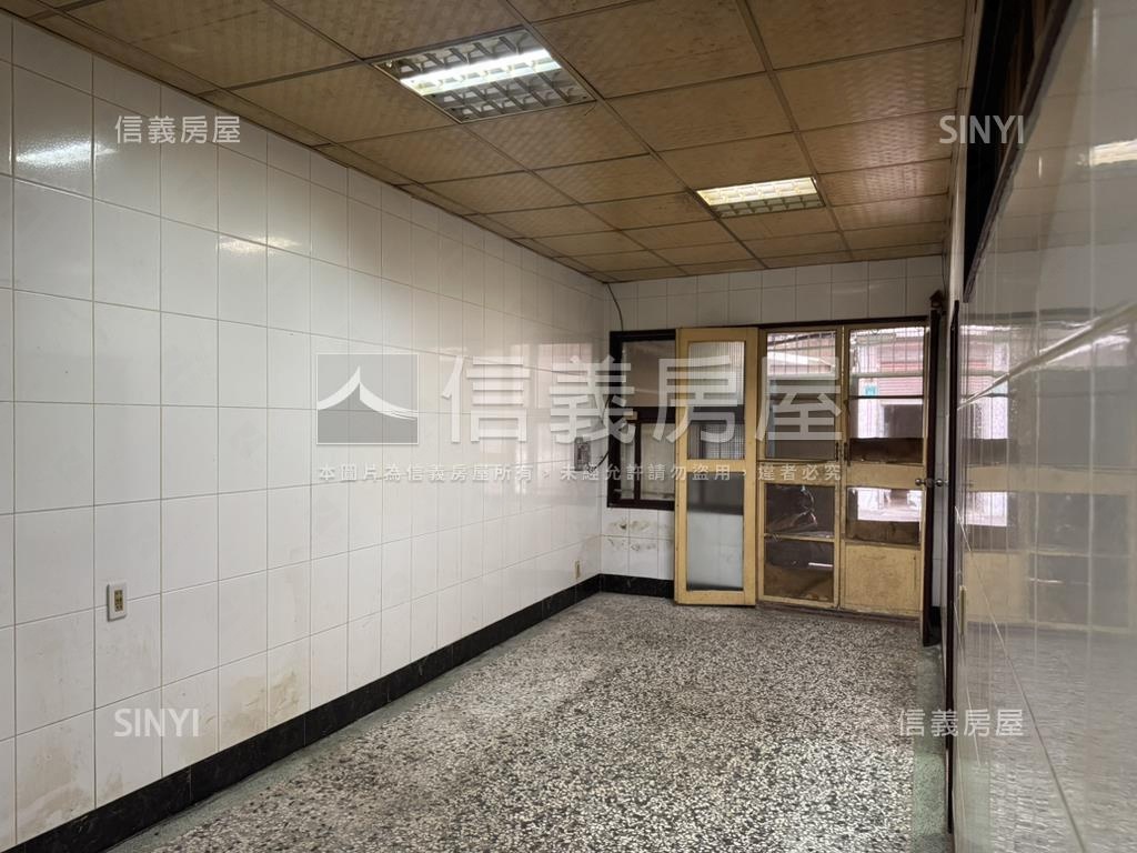近南紡小資透天房屋室內格局與周邊環境