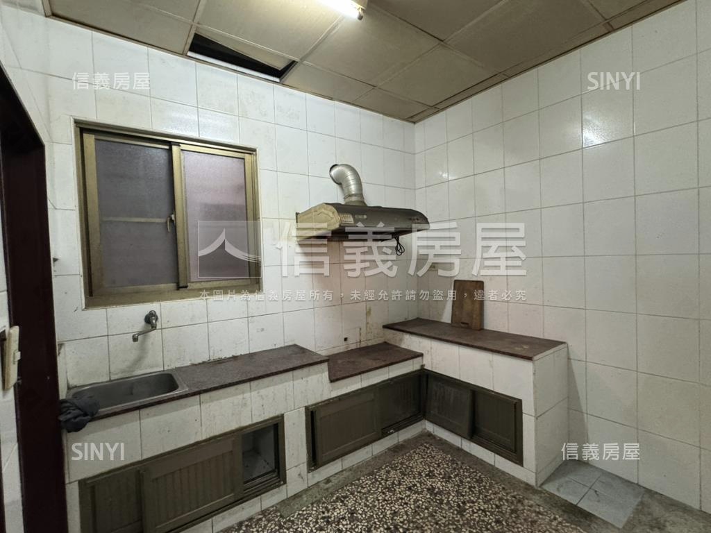近南紡小資透天房屋室內格局與周邊環境