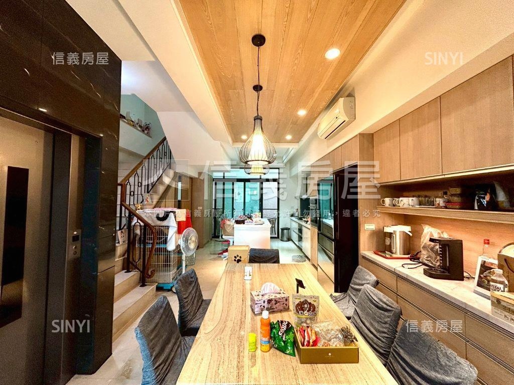 近探索公園電梯別墅房屋室內格局與周邊環境