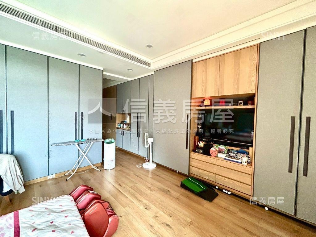 近探索公園電梯別墅房屋室內格局與周邊環境