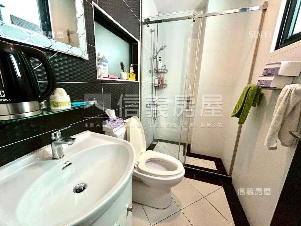 近探索公園電梯別墅房屋室內格局與周邊環境