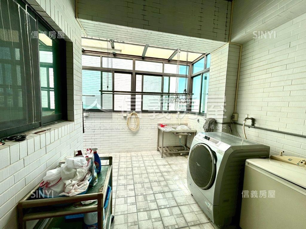 近探索公園電梯別墅房屋室內格局與周邊環境