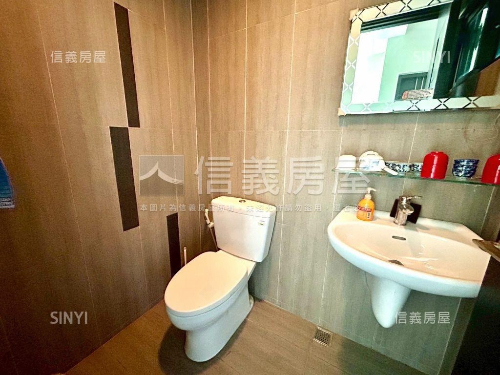 近探索公園電梯別墅房屋室內格局與周邊環境