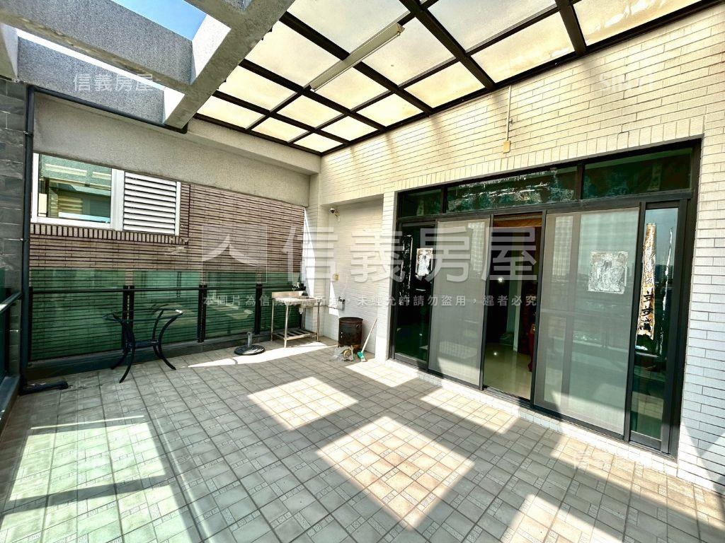 近探索公園電梯別墅房屋室內格局與周邊環境