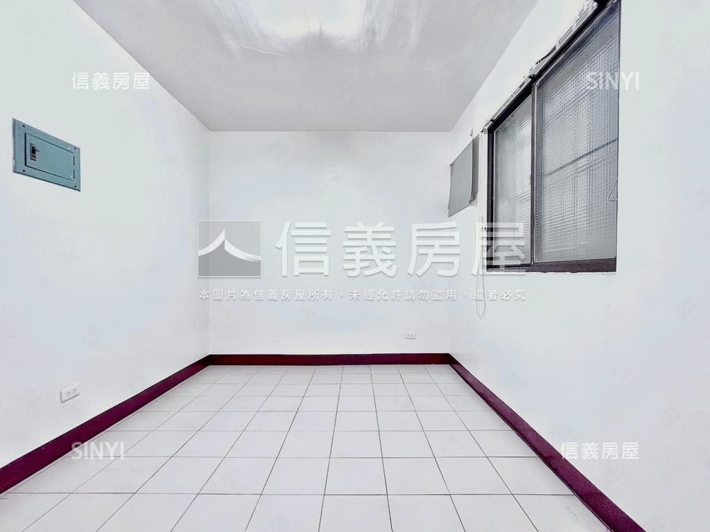 三民區舒適３層樓附平車房屋室內格局與周邊環境