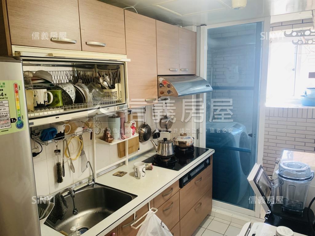 綠中海精美電梯三房房屋室內格局與周邊環境