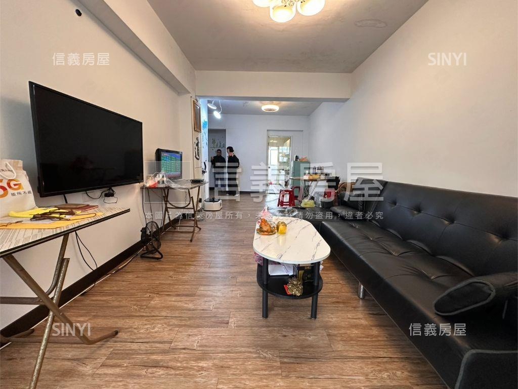 前陽台進出視野美屋房屋室內格局與周邊環境