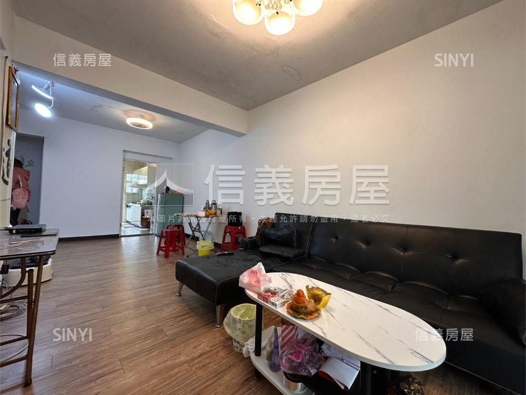 前陽台進出視野美屋房屋室內格局與周邊環境