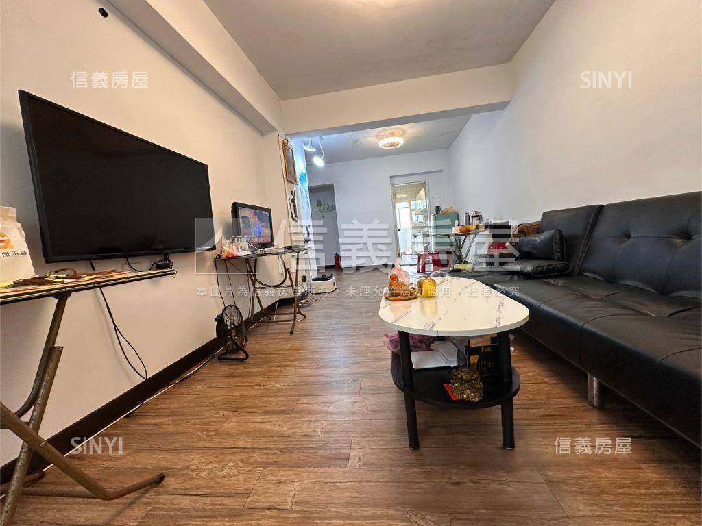 前陽台進出視野美屋房屋室內格局與周邊環境