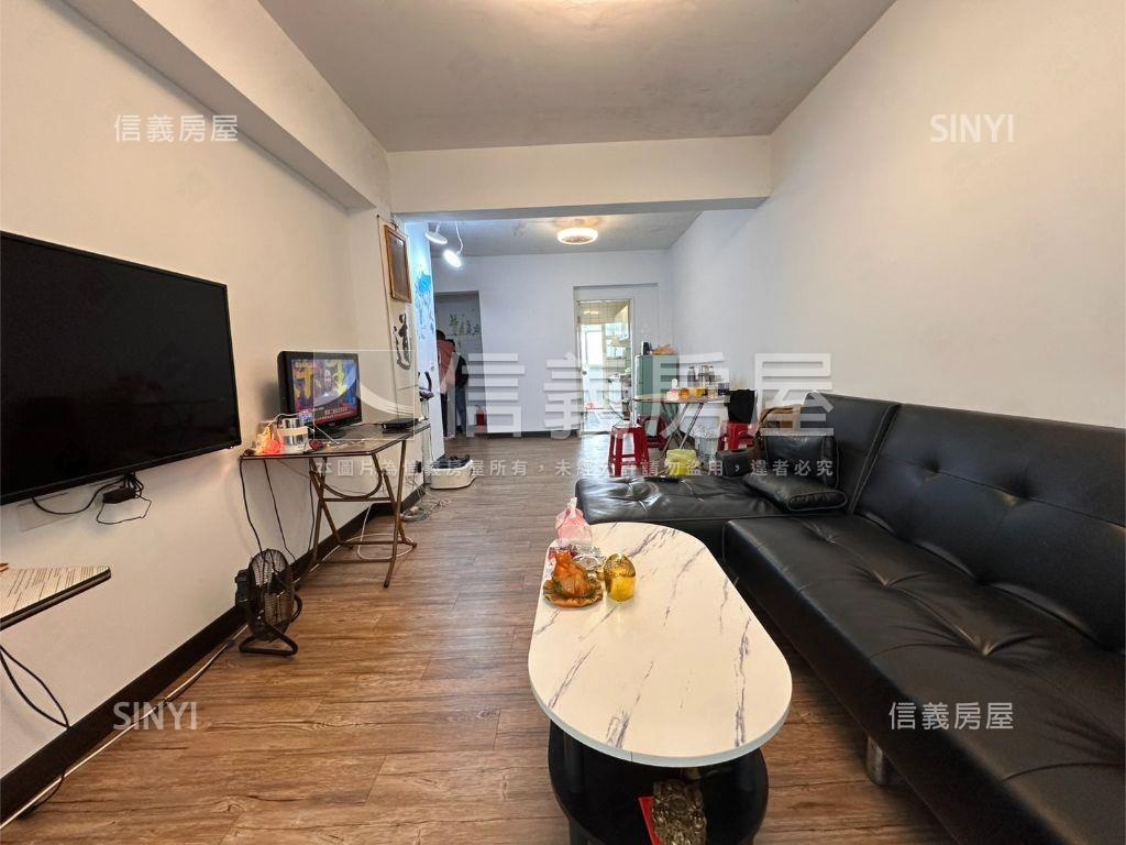 前陽台進出視野美屋房屋室內格局與周邊環境