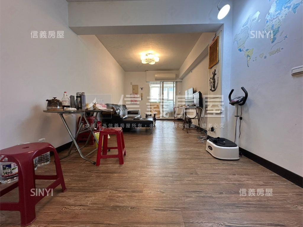 前陽台進出視野美屋房屋室內格局與周邊環境