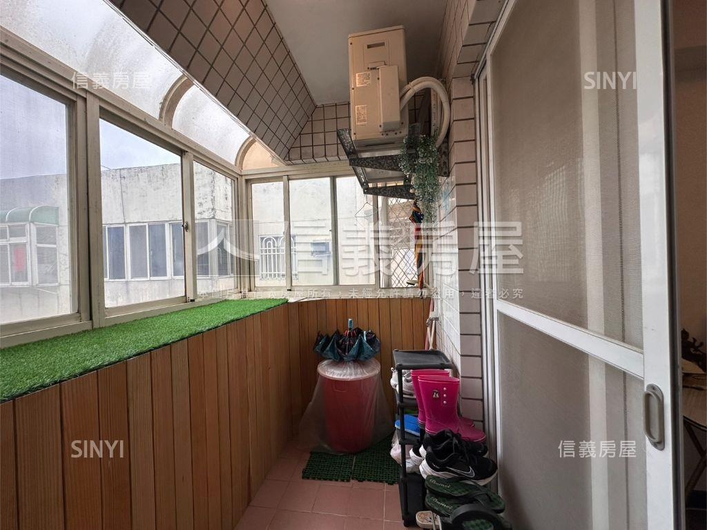 前陽台進出視野美屋房屋室內格局與周邊環境