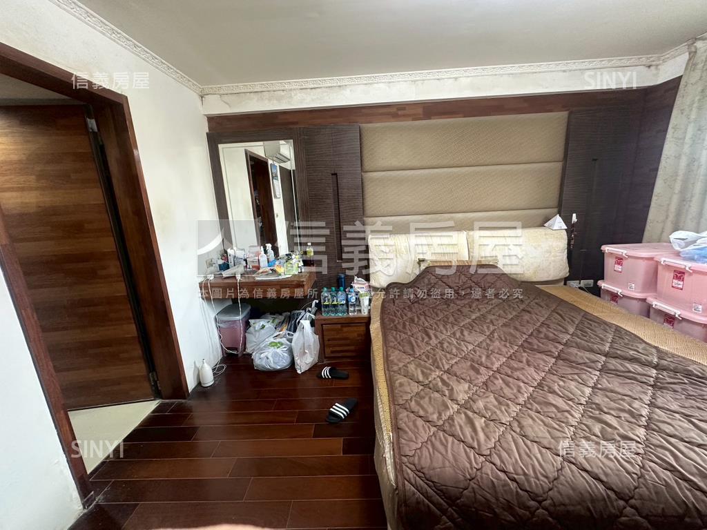 環亞門第電梯四房稀有釋出房屋室內格局與周邊環境