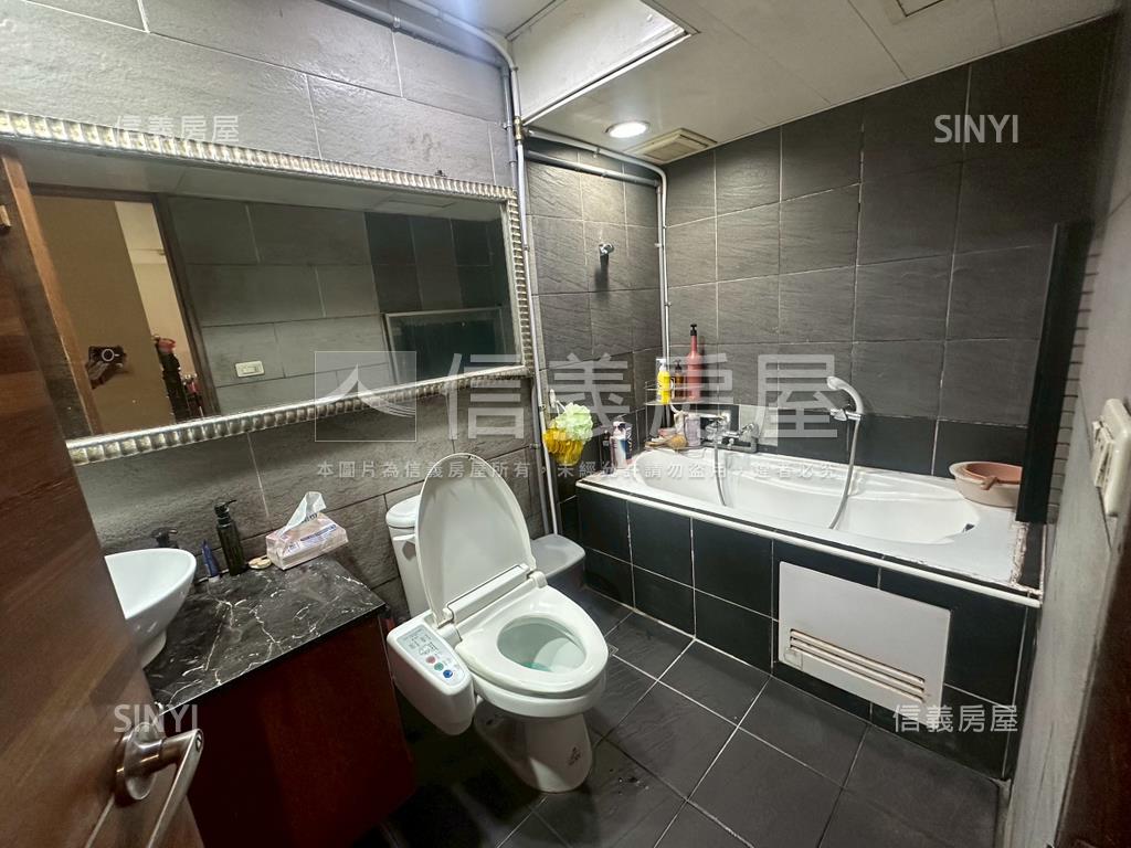 環亞門第電梯四房稀有釋出房屋室內格局與周邊環境