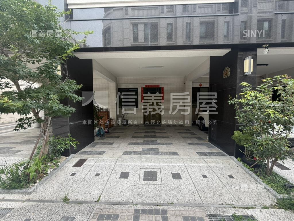 近７４大面寬孝親房別墅房屋室內格局與周邊環境
