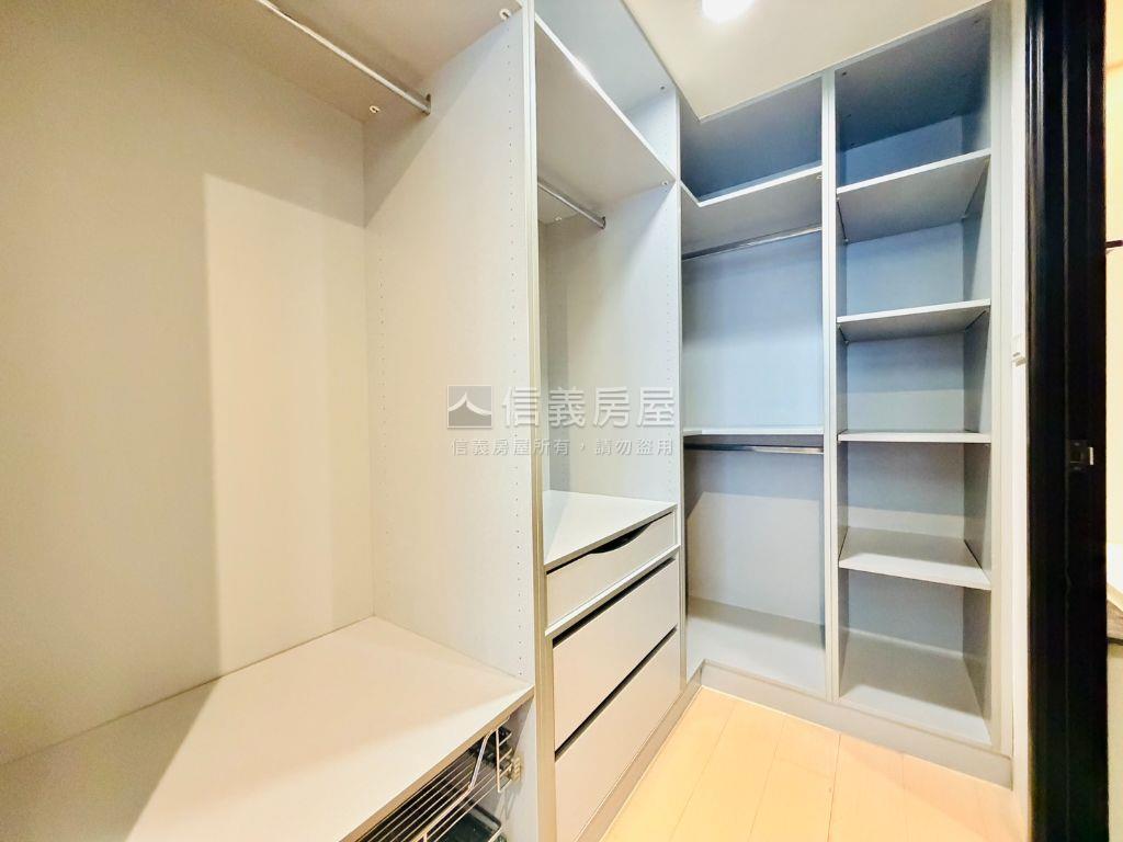 專任｜康朵｜２房２衛平車房屋室內格局與周邊環境