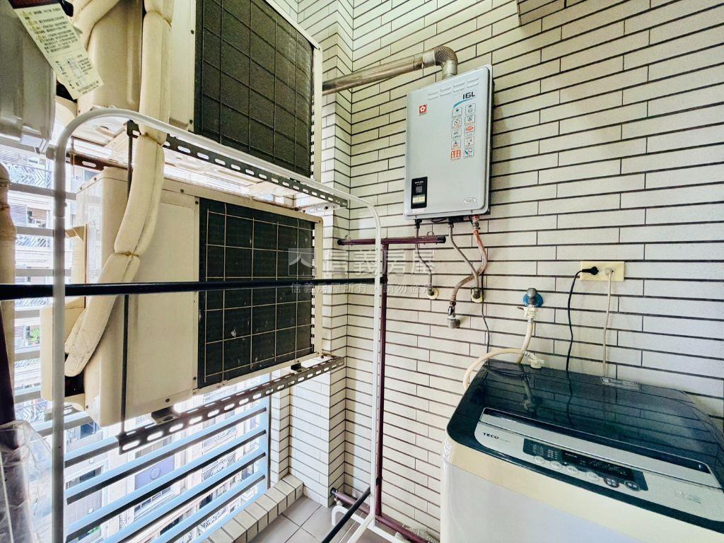 專任｜康朵｜２房２衛平車房屋室內格局與周邊環境