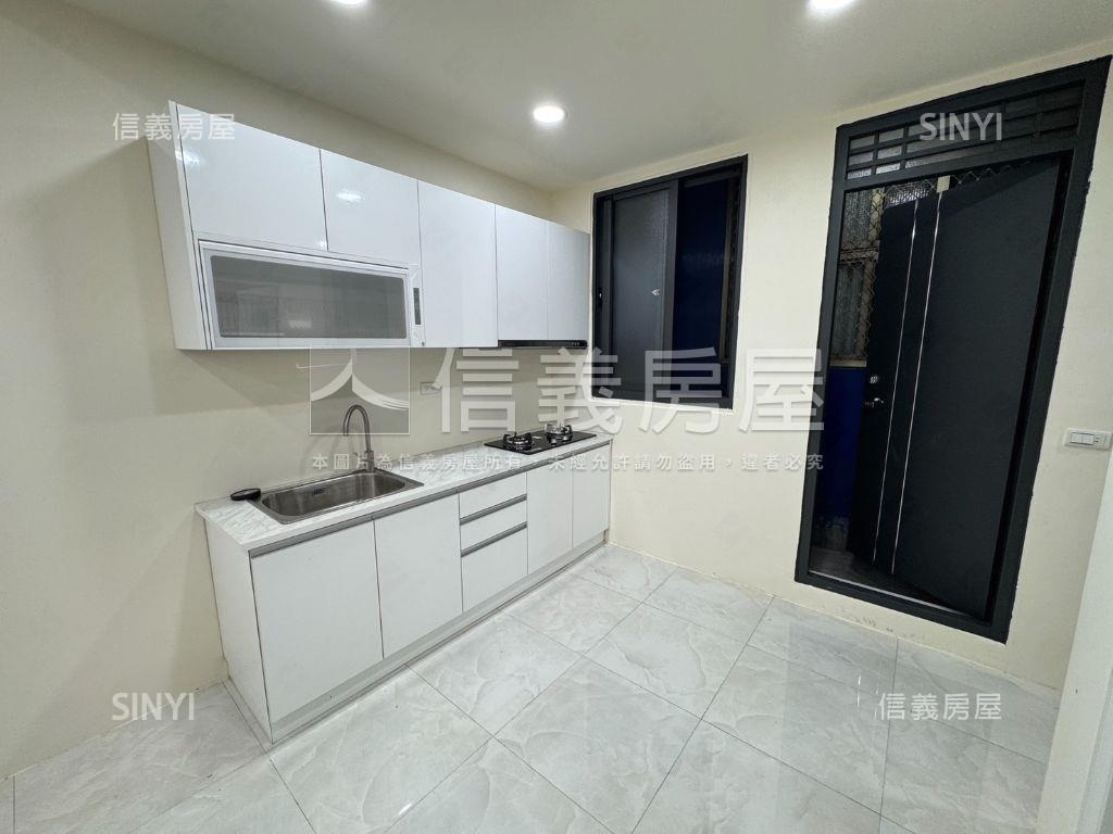 讚！逢甲四房車庫邊間別墅房屋室內格局與周邊環境