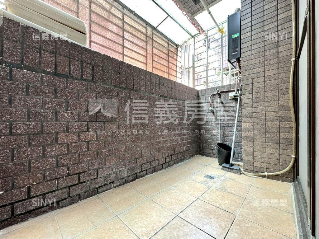 近一中樓店附雙車位房屋室內格局與周邊環境