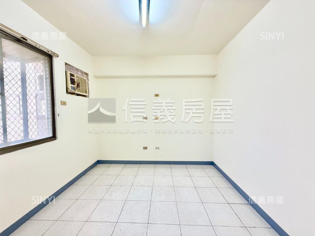 歐洲瑞士三房平車房屋室內格局與周邊環境