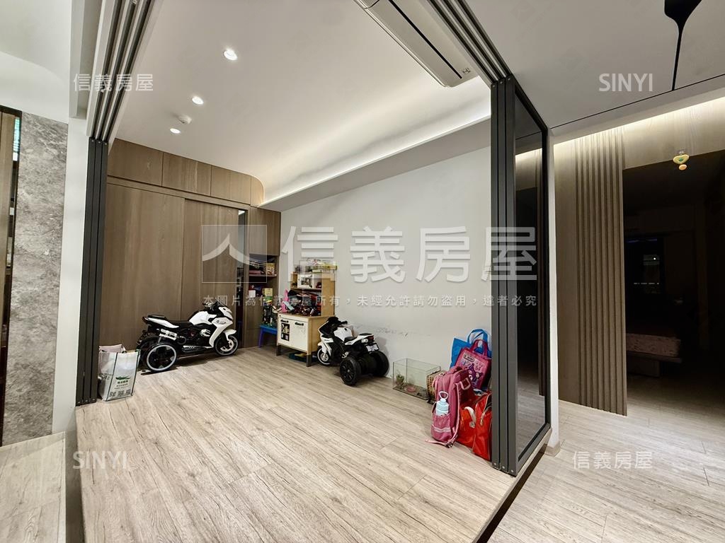 世紀雙星精品大三房房屋室內格局與周邊環境