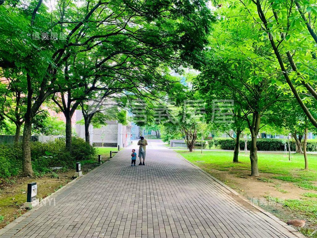 正面四號公園◆傳家金店面房屋室內格局與周邊環境